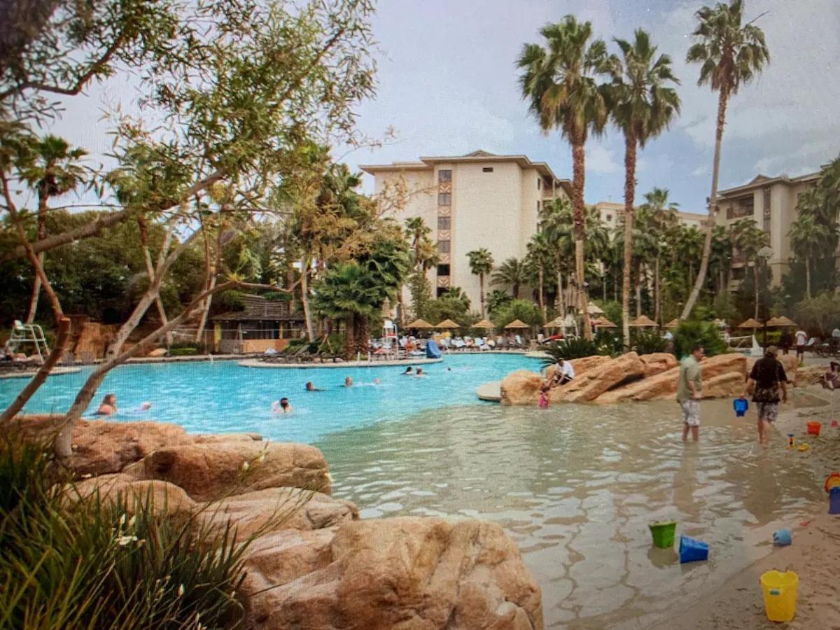Tahiti Village Resort & Spa Las Vegas Exterior photo